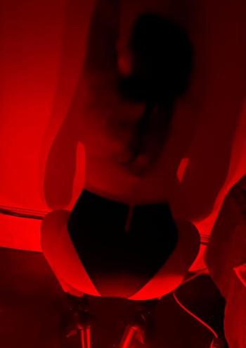 Madam Odette, 22  female escort, Hudson Valley