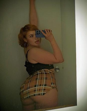 Bella, 26  female escort, Hudson Valley